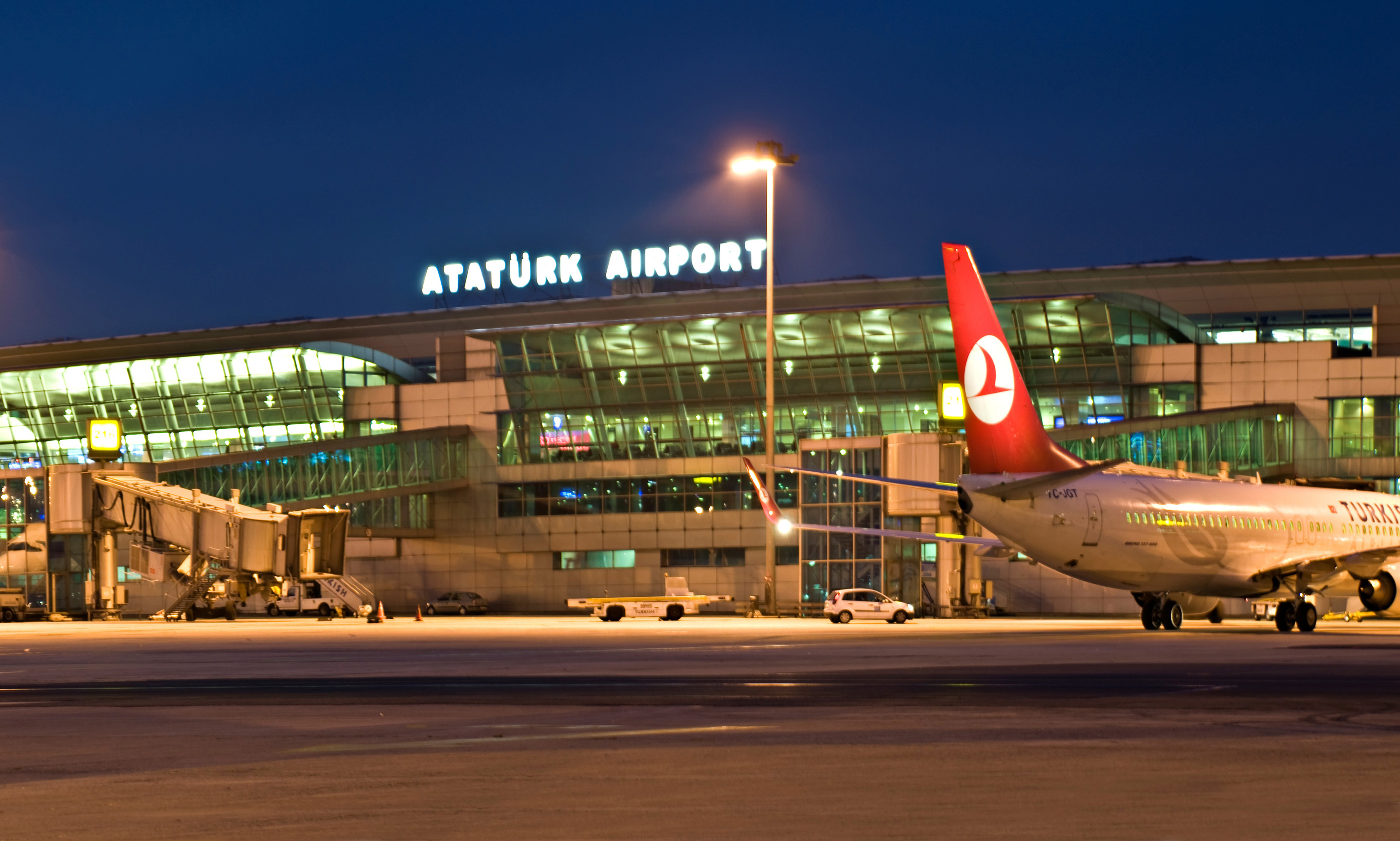 Турция аэропорты. Названия аэропорты Турция. Ataturk Airport ИАТА. Как выглядит аэропорт в Турции. Стамбул аэропорт фотографии или видео.